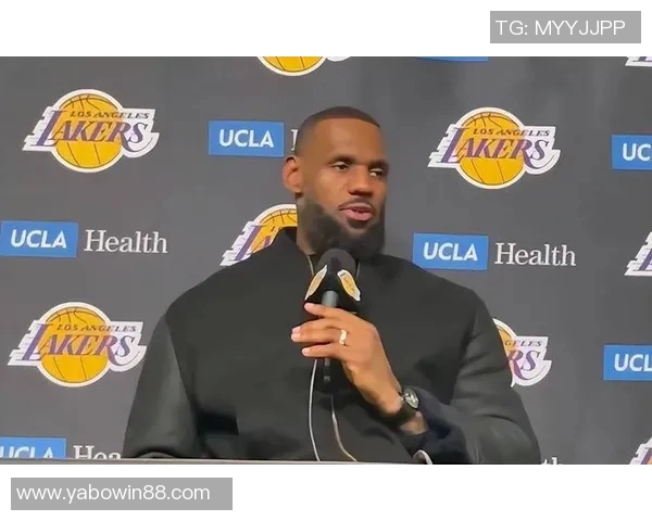 詹姆斯15年前梗再现引热议苏群称营销过度让球迷久等