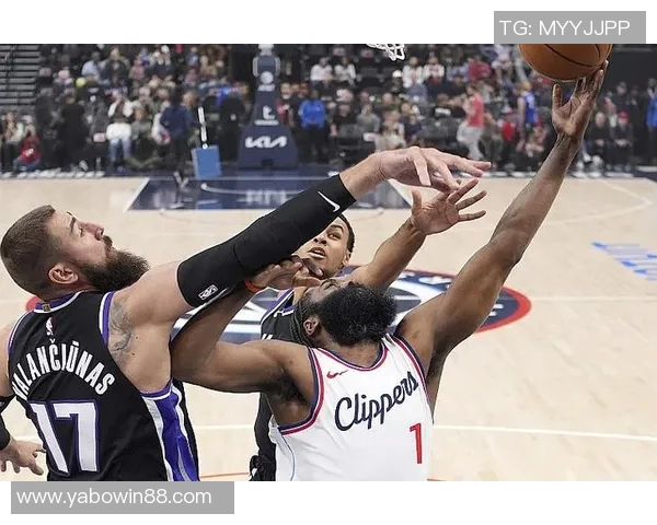 哈登绝杀莱昂纳德瞬间回顾压哨中投险胜的精彩时刻 哈登绝杀莱昂纳德瞬间回顾压哨中投险胜的精彩时刻