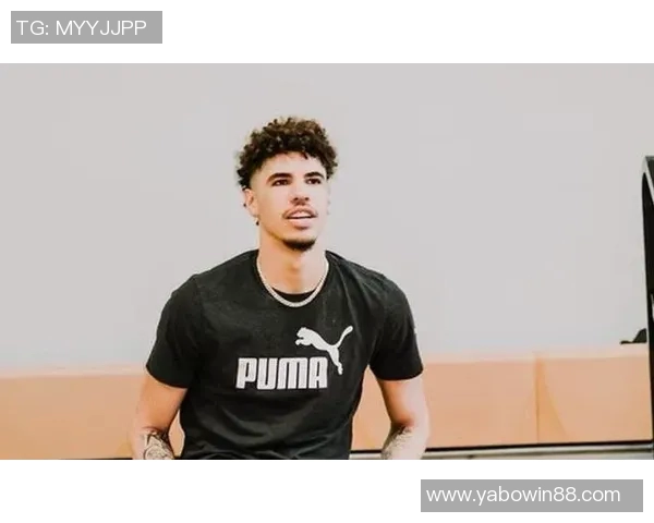 拉梅洛鲍尔尽显个人能力27投12中砍下34分8篮板9助攻难救球队失利 拉梅洛鲍尔尽显个人能力27投12中砍下34分8篮板9助攻难救球队失利