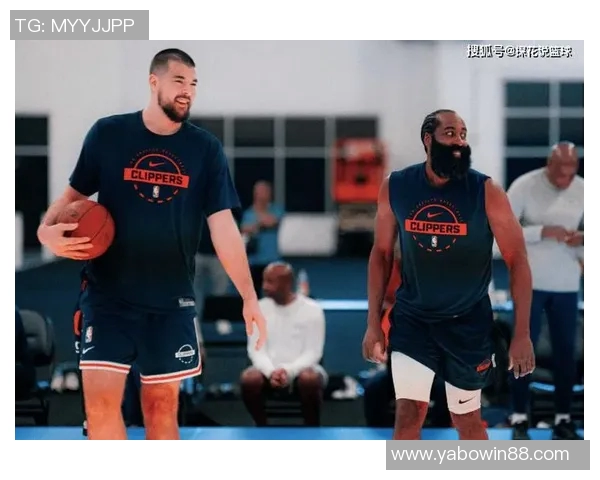 莱昂纳德重返赛场快船官方宣布他结束连续缺席的十场比赛 莱昂纳德重返赛场快船官方宣布他结束连续缺席的十场比赛