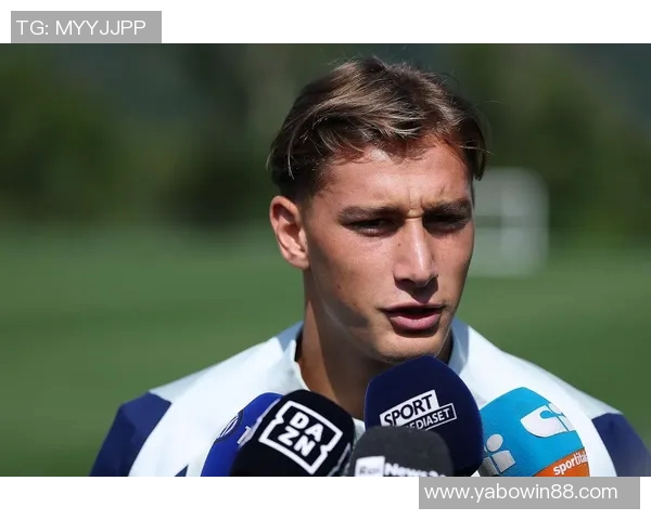 国米管理层坚定支持埃斯波西托拒绝高额报价展现信任 国米管理层坚定支持埃斯波西托拒绝高额报价展现信任